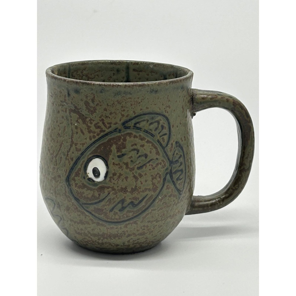 Vtg MCM Ceramic Pottery Crafted Coffee Mug Cup FISH Intaglio Design DO Japan NOS
